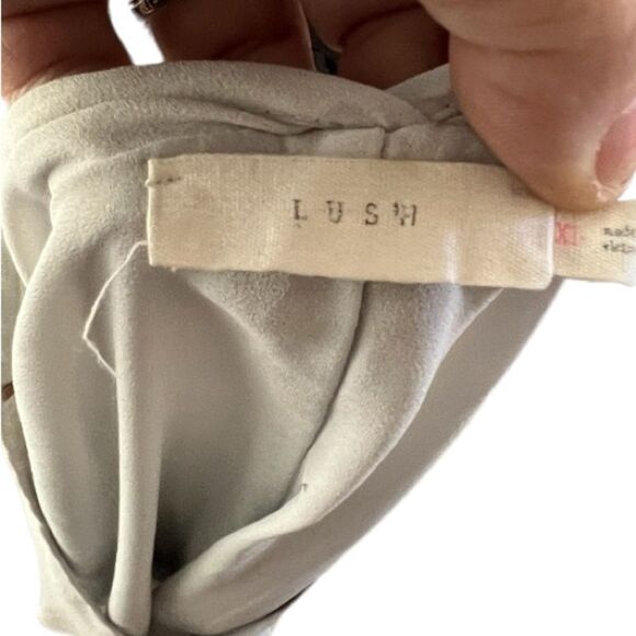 Lush Top - Picture 5 of 6
